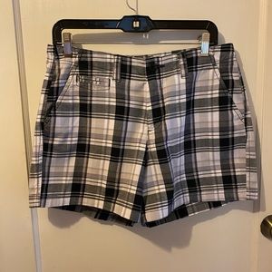 St. John’s Bay women’s plaid shorts, Size 10
